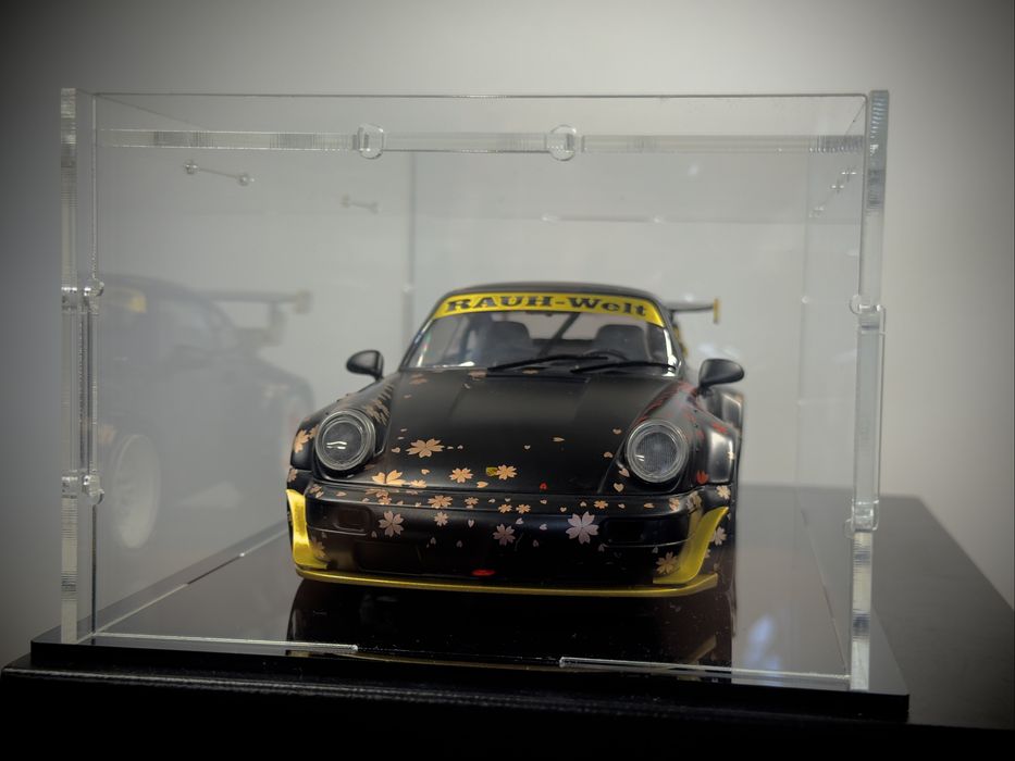 Кутия/кейс за мащаб 1:18