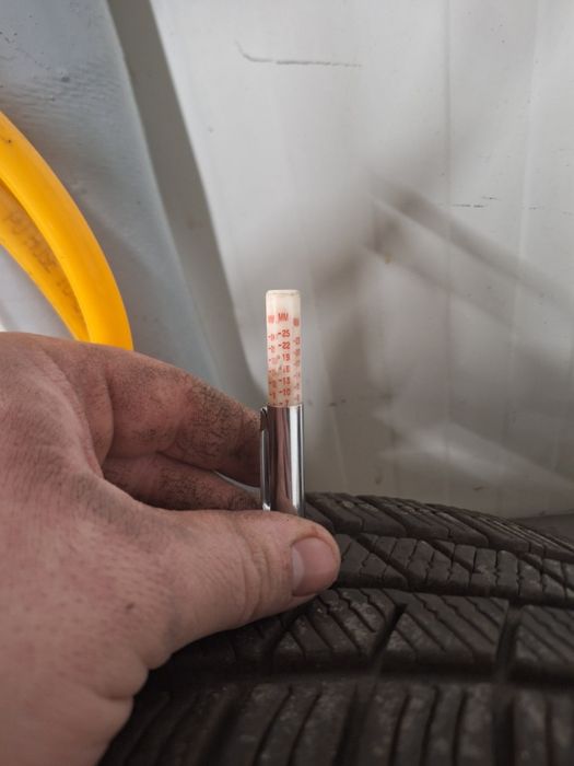 Anvelope Iarna Barum Polaris 5 215/60/R17