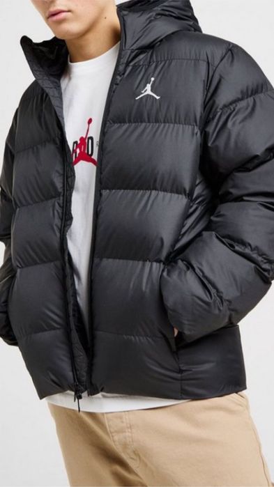 Geaca de iarna Jordan noua