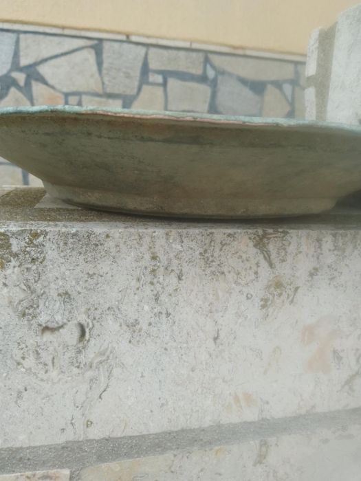 Продавам стар кантар и голяма медна чиния