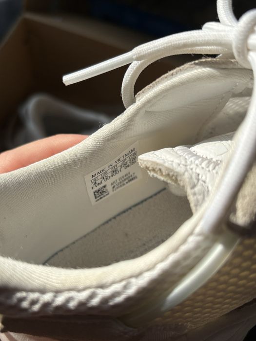 Кроссовки Adidas Ozweego