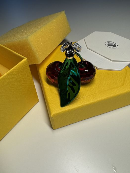 Ornament Swarovski , brosa