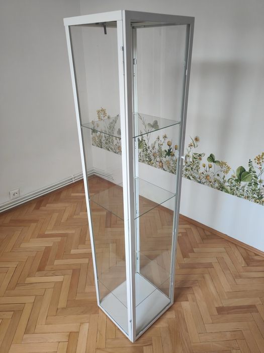 Dulap - Etajeră de sticlă