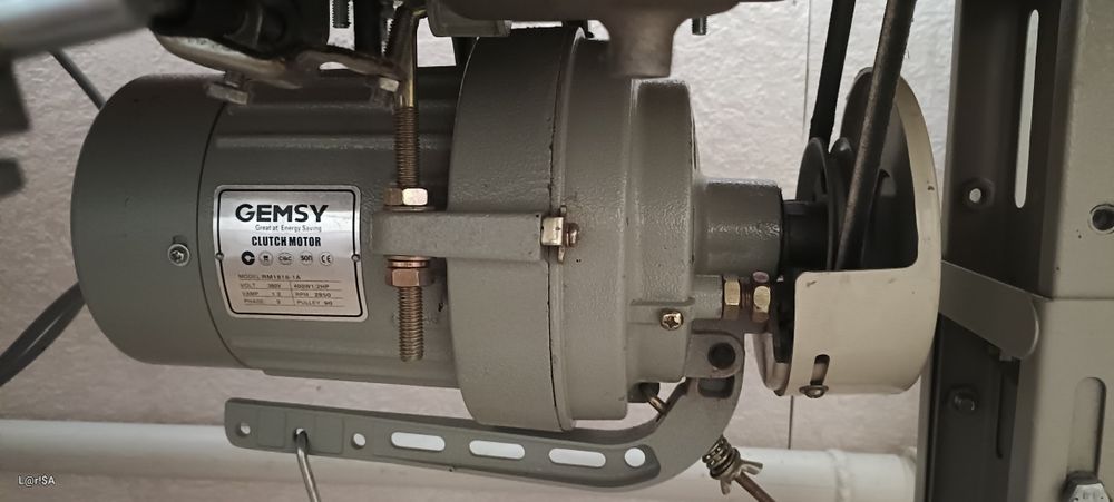 Швейная машина Gemsy GEM 5200