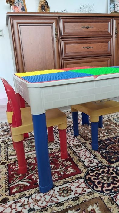 Продам двусторонний игровой столик