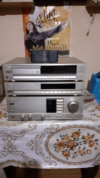 Linie Akai 52 statie si tuner sistem audio