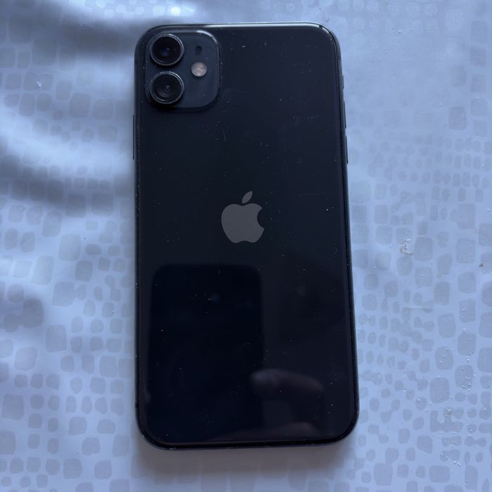 Продам iPhone 11