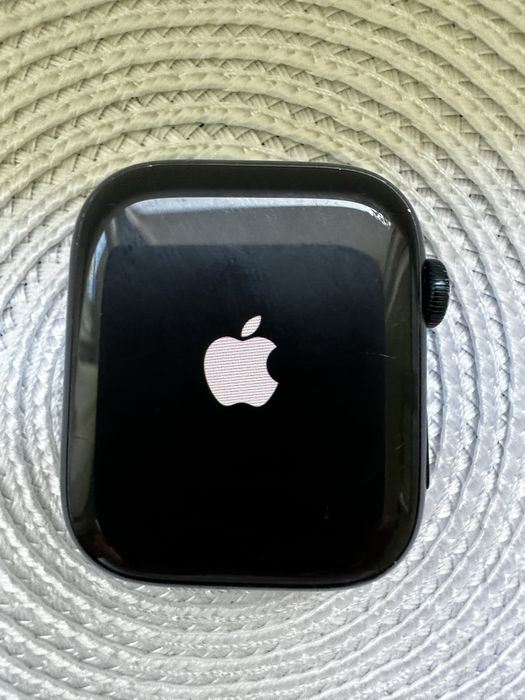 Ceas Apple Watch series 7 pentru piese.