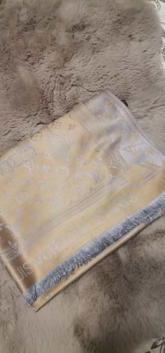 Louis Vuitton дамски шал
