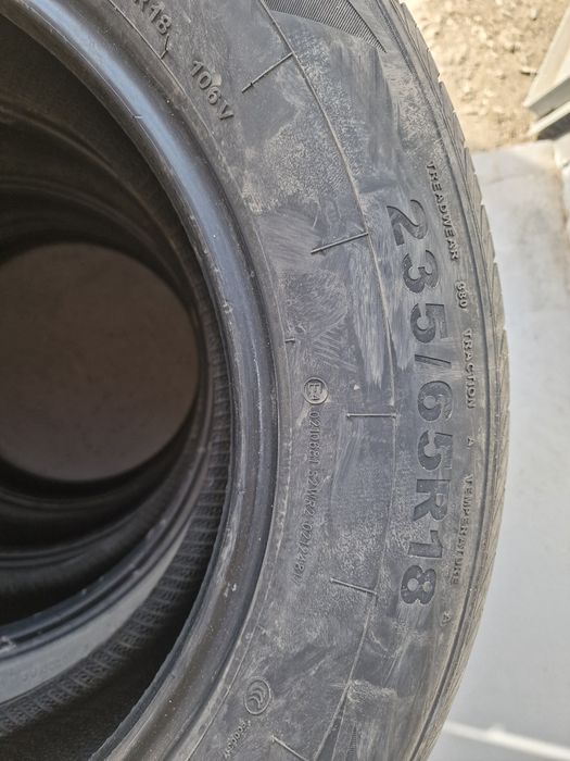 Шины лето 235/65R18 бу