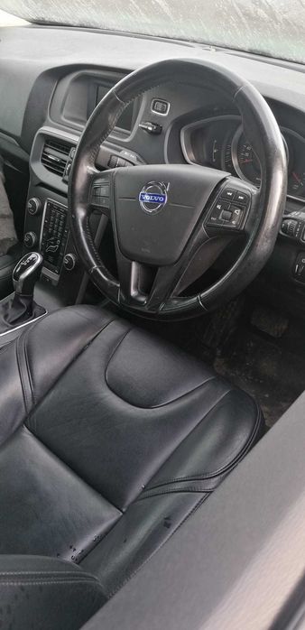 Dezmembrez Volvo V40 1.6D 2015
