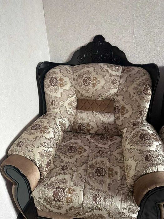 Продаем раскладной диван для зала