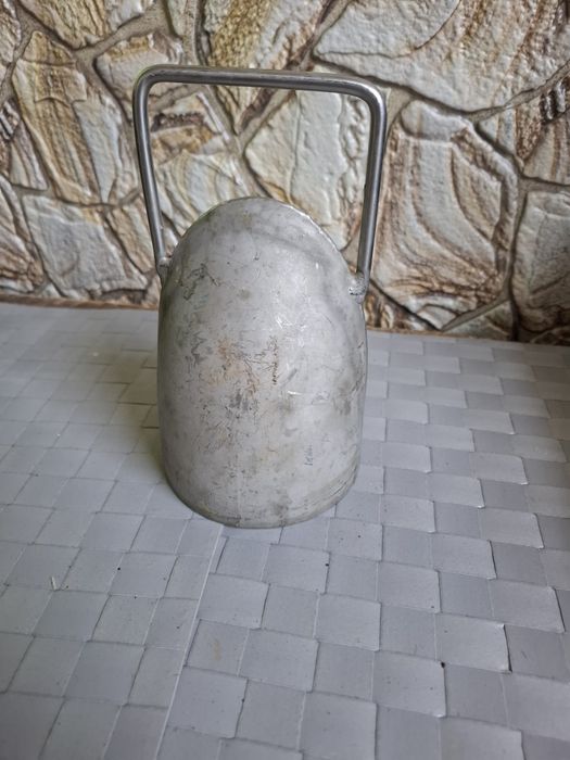 Метална камбана.