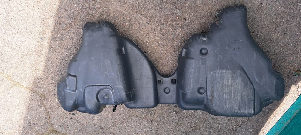 Бензобак на BMW 320 E36