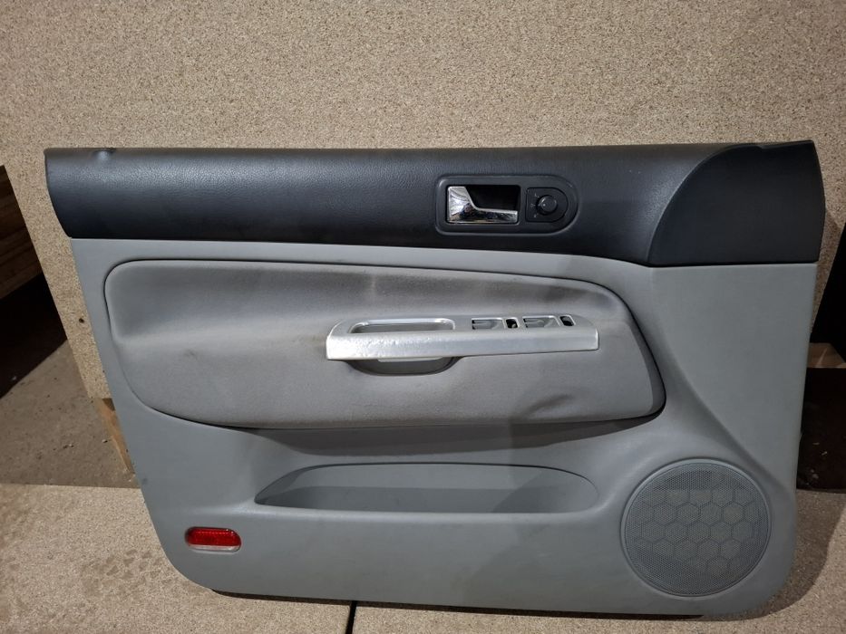 Обшивки дверей VW Bora