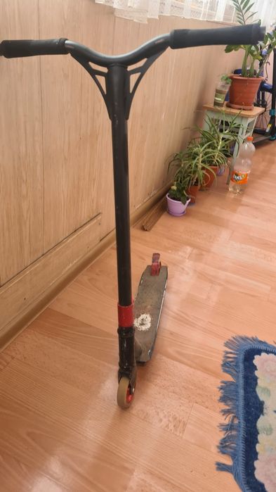 Продам трюковой самокат