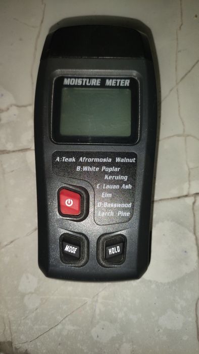 Измеритель влажности древесины