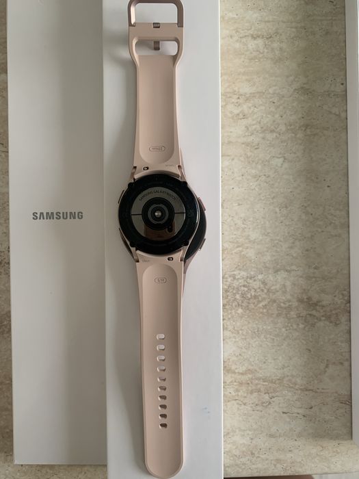 Часовникът  Samsung Galaxy Watch 4