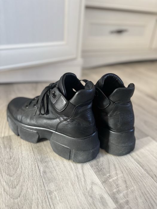 Продам обувь на осень, очень удобная