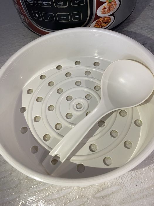 Мультиварка в хорошем состоянии