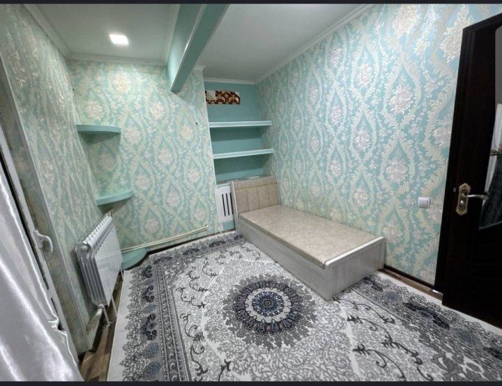 Chilonzor metro Jahon tillari Nizomiy yaqinida kvartira bor