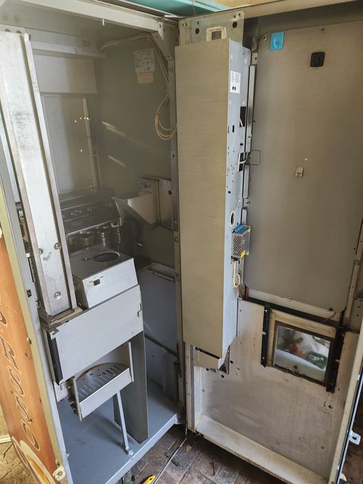 Вендиг автомати . Zanuss ispazio c7 и Damian