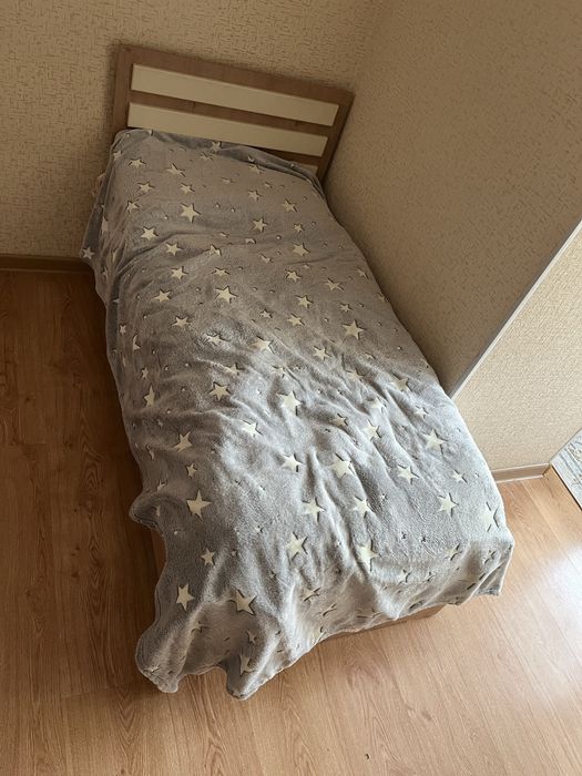 Продам детский кровать 140*75