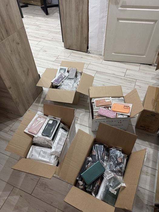 MEGA LOT 150 Accesorii GSM (Huse originale Apple incluse) - Oportunitate