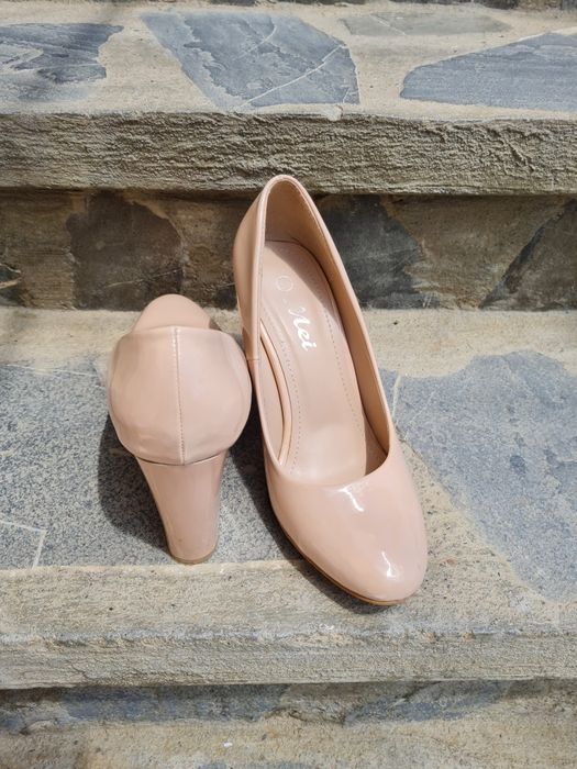 Pantofi Nude de lac, marime 36