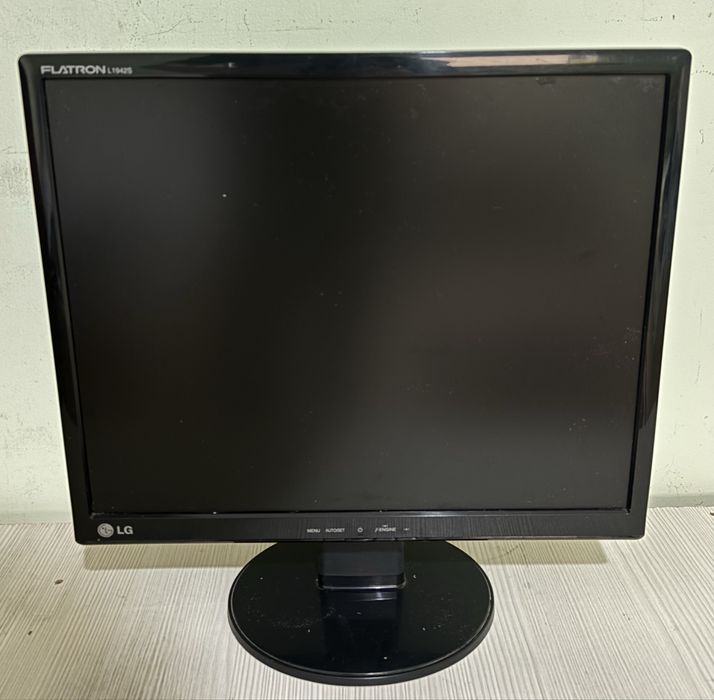 Продаеться LG Монитор