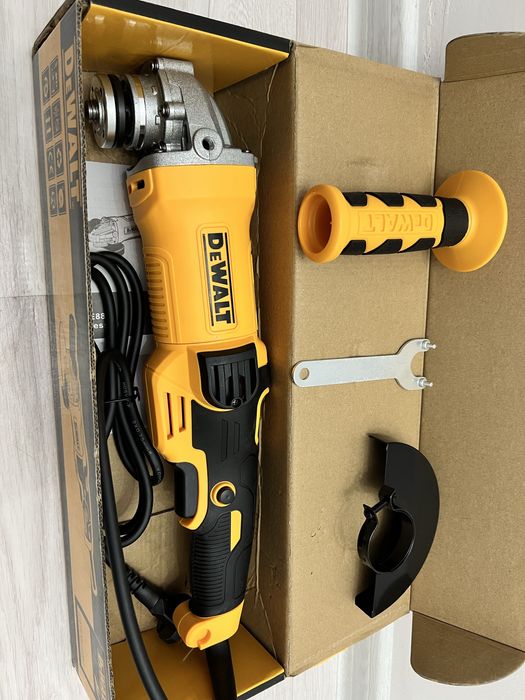 Болгарка фирмы De Walt