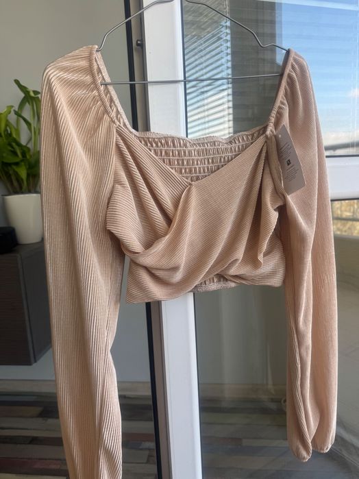 Златна блуза нова