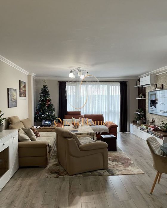 Продава се Тристаен апартамент в Пловдив, Христо Смирненски - 136 кв.м за 1790 €/кв.м - Снимка #1