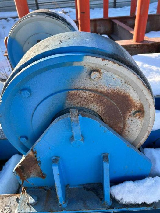 Переставной сварочный роликовый вращатель