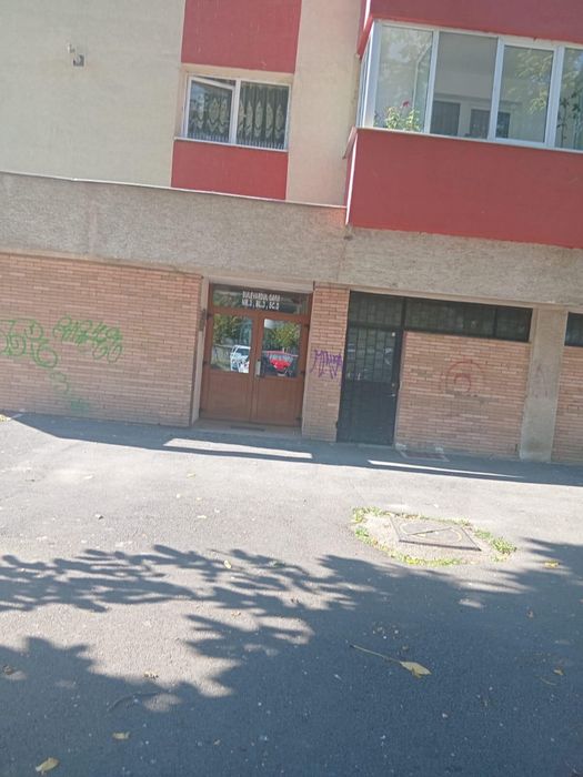 vand apartament Bd garii 3,zona excelenta !