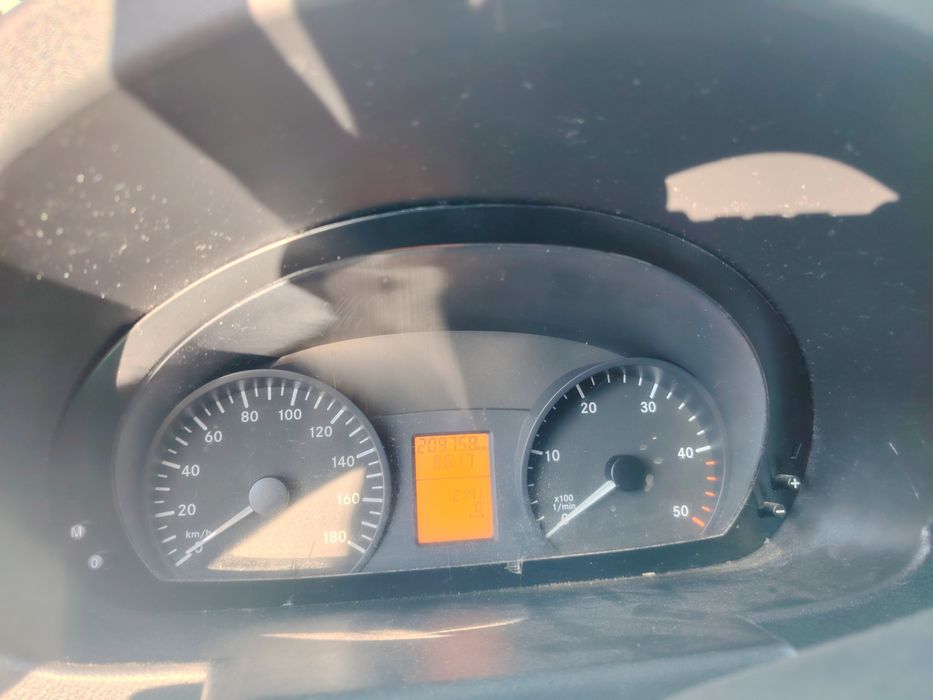 Mercedes sprinter înmatriculat recent