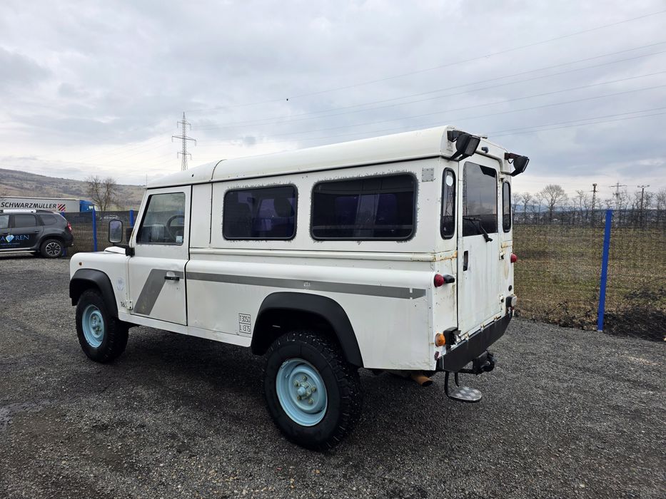 Land Rover Defender 2.5tdi Autoutilitara