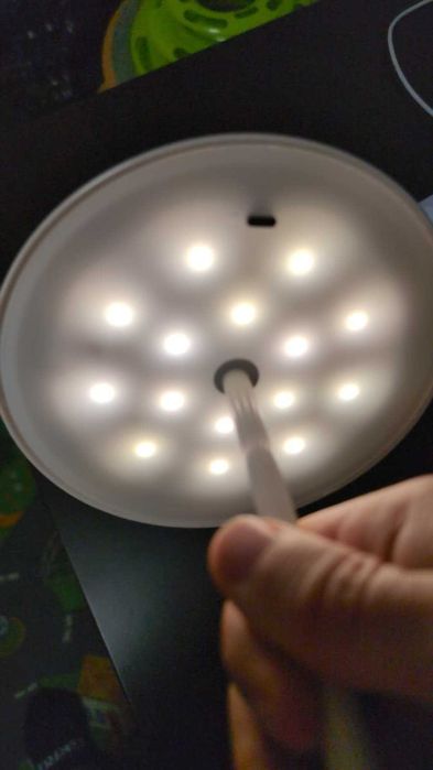 Veioza tactila lumina calda redus 10%