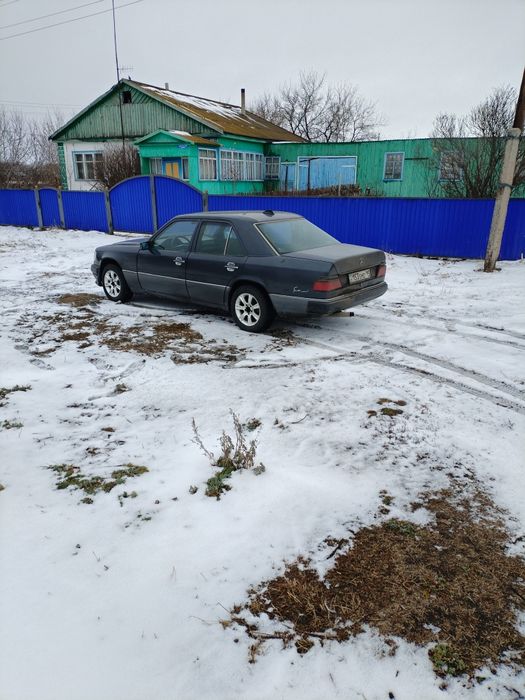 Продам Мерседес 124