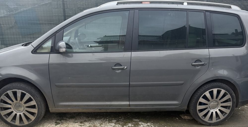 VOLKSWAGEN Touran 2005 — imagine 1