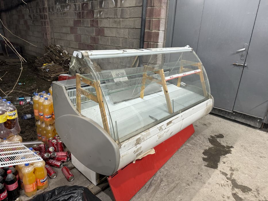 Витринный холодильник