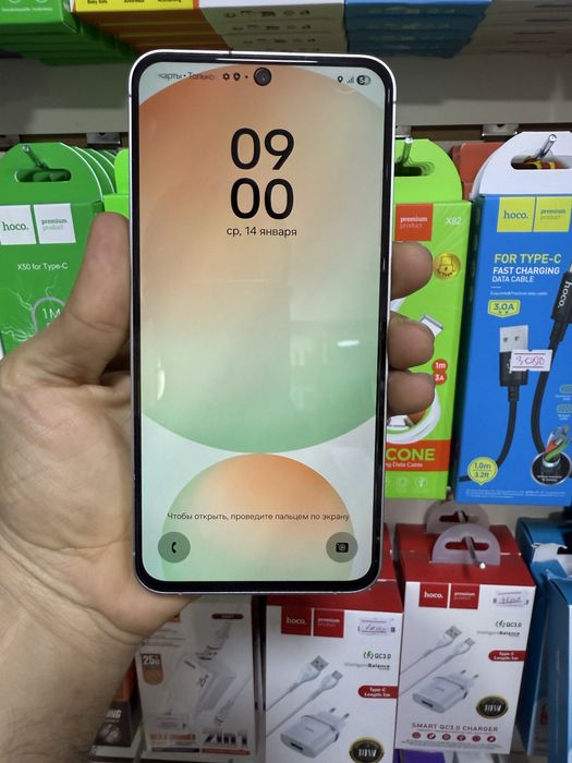 Samsung s24 fe 256 почти новы