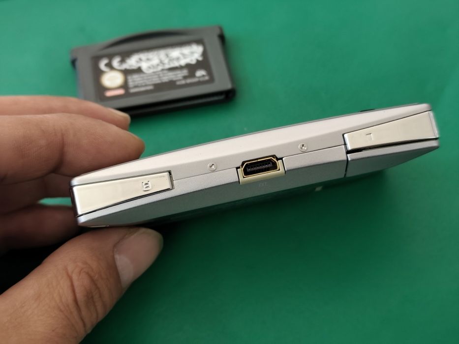 Конзола nintendo game boy micro