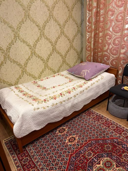 Продам спальный гарнитур производство Польша