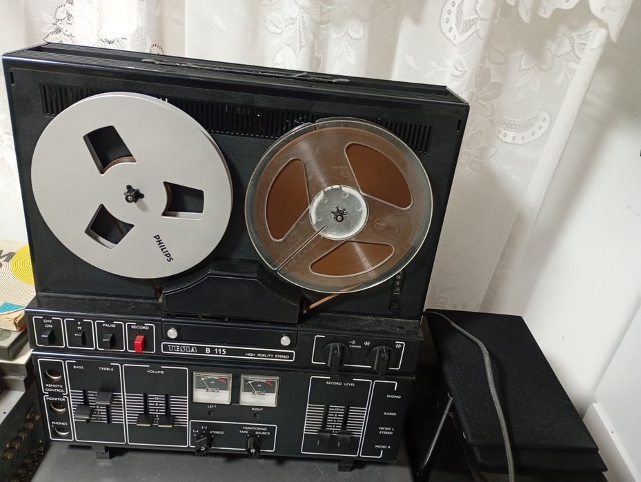 Magnetofon  Tesla b115