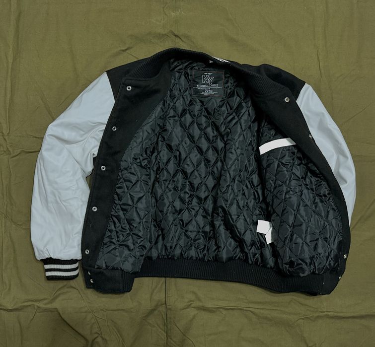 Продам бейсбольную куртку-бомбер Mil-Tec