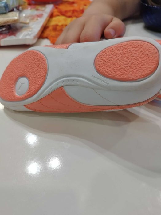 оригинални маратонки за момичета 27 номер пума нови puma