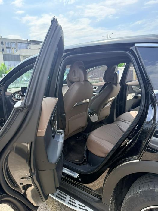 Mercedes EQE500 SUV 4 MATIC