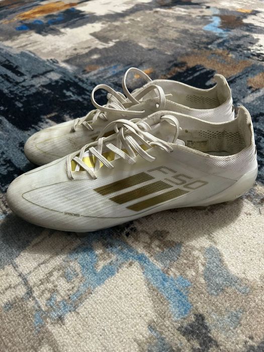 Продам бутсы адидас ф50