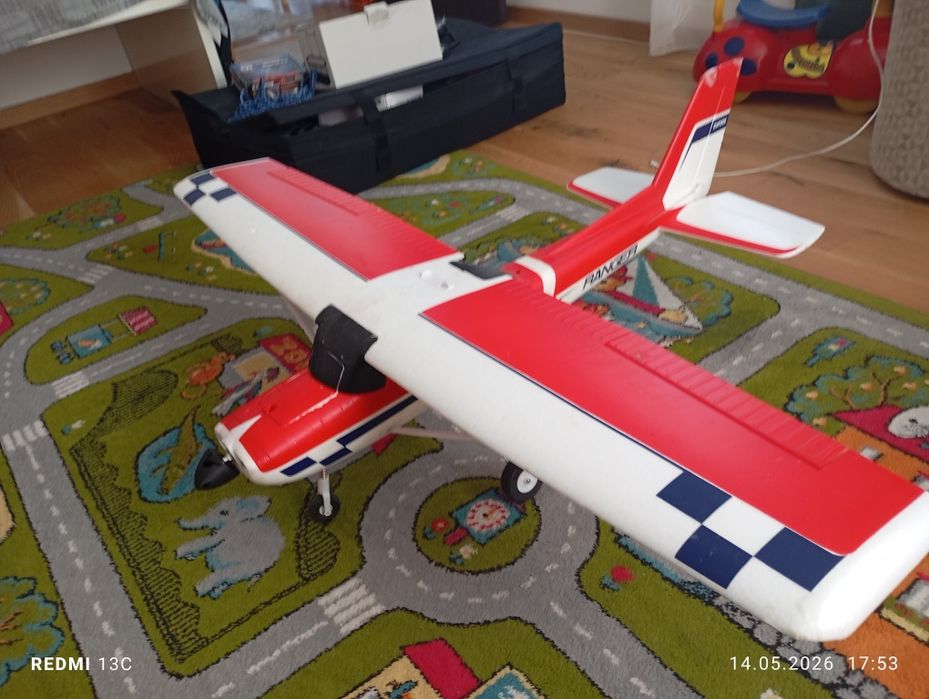 Vând /schimb avion Fms ranger 1220mm pe o orice drona dji perfect functională